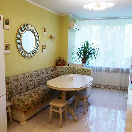 Three-room & Beach Lanzheron * Odesa