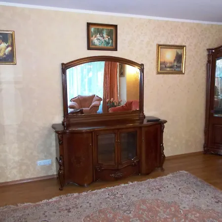 Three-room & Beach Lanzheron * Odesa